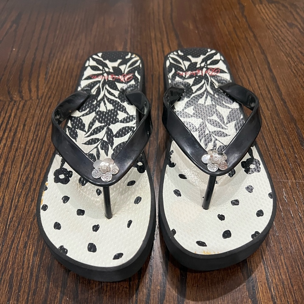 Brighton Platform flip flops size 7